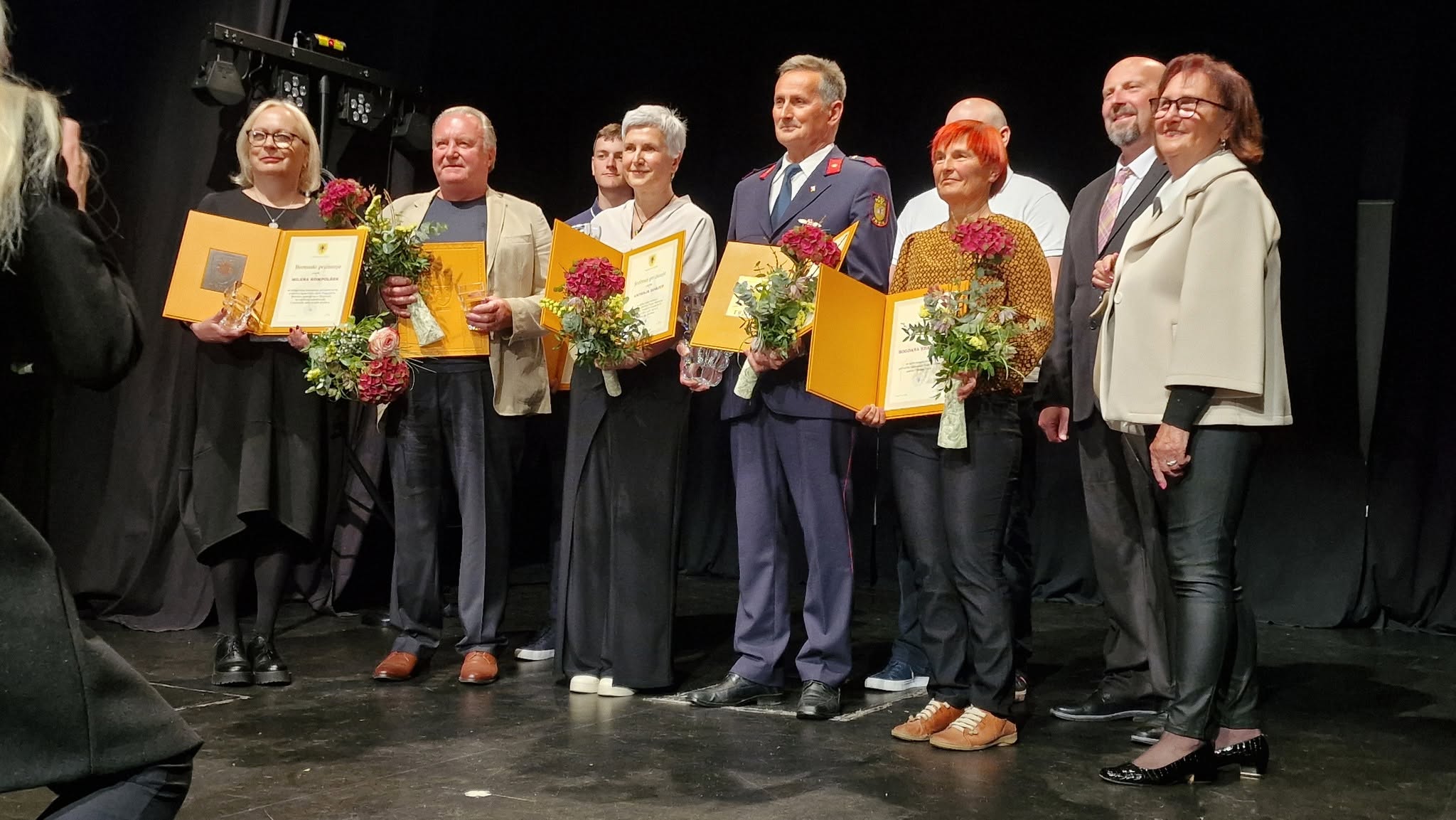 Na prireditvi ob prazniku Občina Trzin je srebrno priznanje prejela tudi naša Andreja Gorjup, za dolgoletno vodenje Strelskega društva Trzin, opravljanje trenerske, sodniške in… – fotografija 2