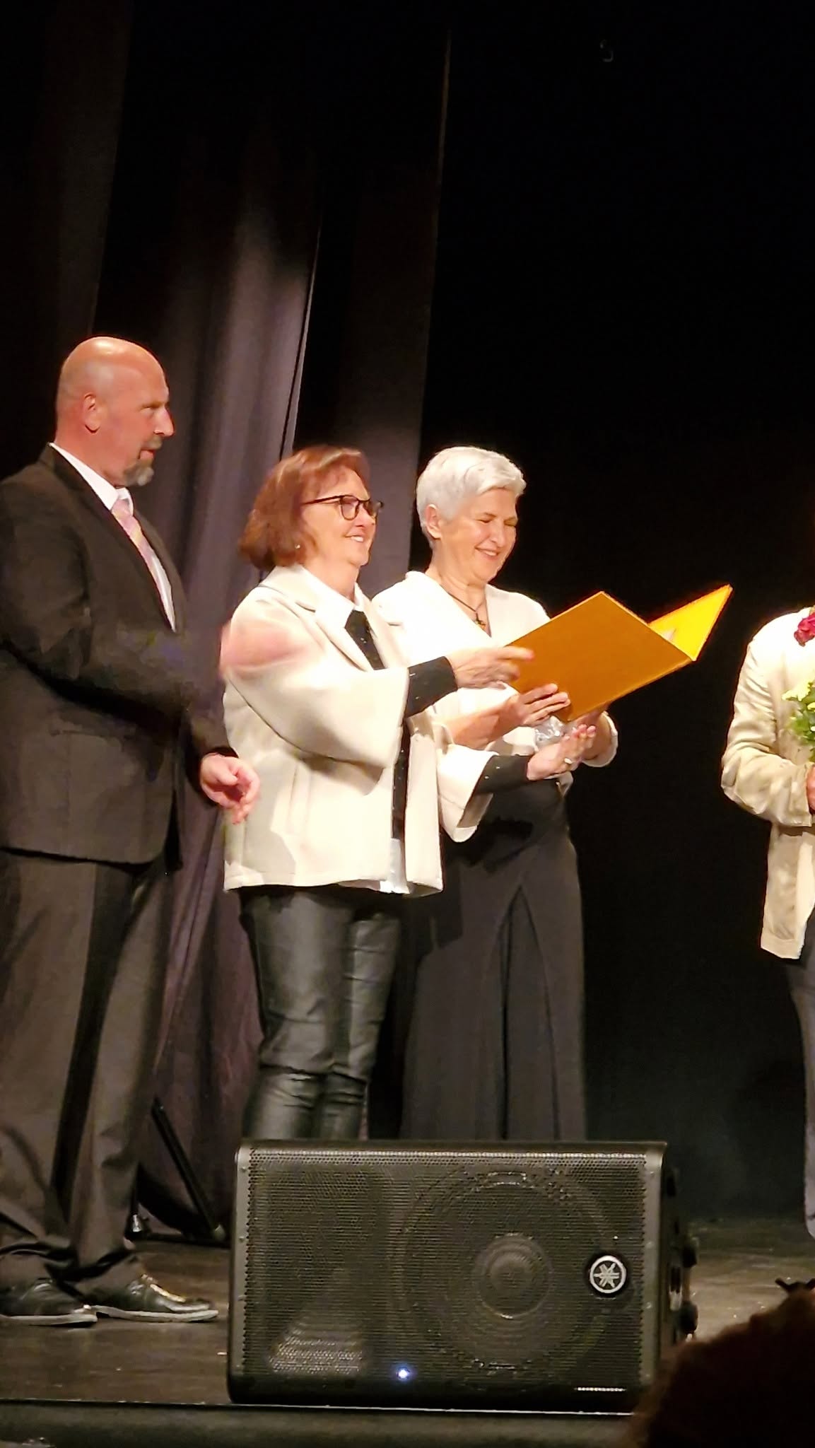 Na prireditvi ob prazniku Občina Trzin je srebrno priznanje prejela tudi naša Andreja Gorjup, za dolgoletno vodenje Strelskega društva Trzin, opravljanje trenerske, sodniške in… – fotografija 4
