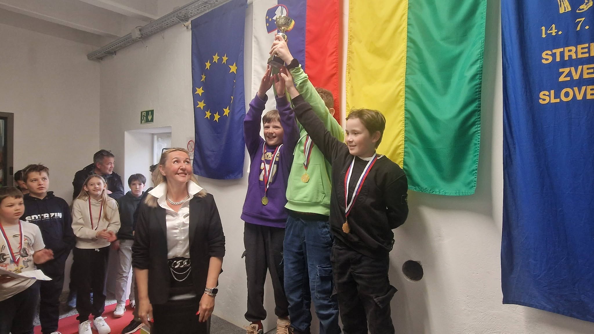 V okviru Strelskega krožka Osnovna Šola Trzin, smo se danes udeležili področnega prvenstva osnovnih šol v SD Škofja Loka. – fotografija 8