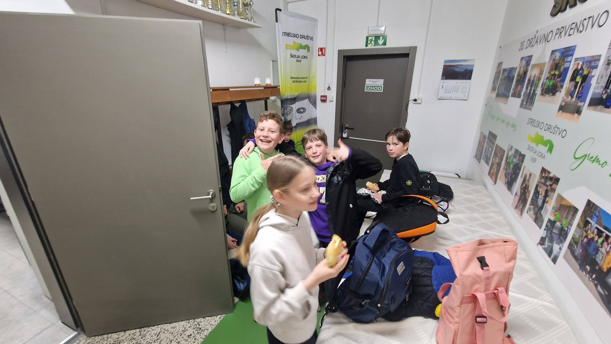 V okviru Strelskega krožka Osnovna Šola Trzin, smo se danes udeležili področnega prvenstva osnovnih šol v SD Škofja Loka. – fotografija 16